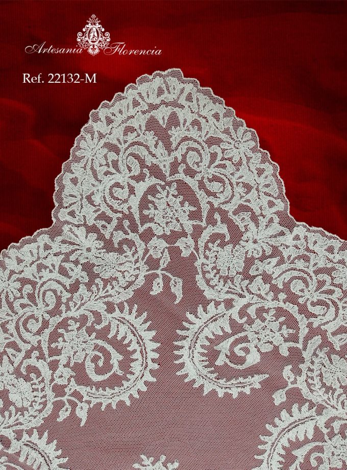 Mantilla de Media Luna