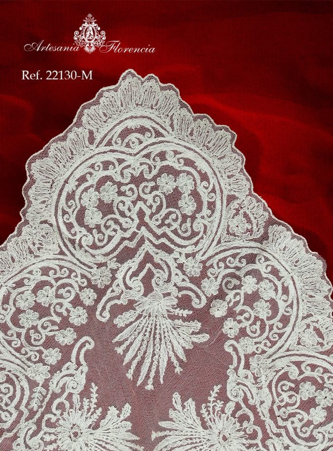 Mantilla de Media Luna