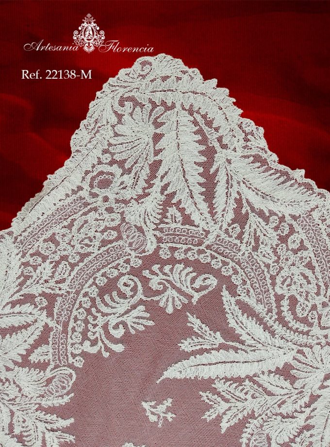 Mantilla de Media Luna