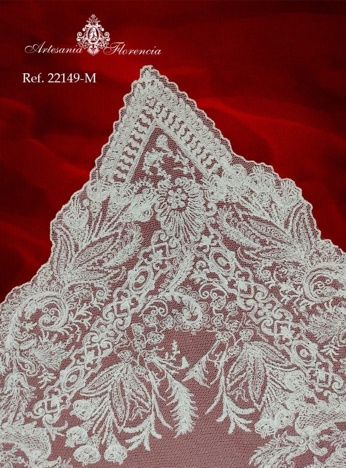 Mantilla de Media Luna