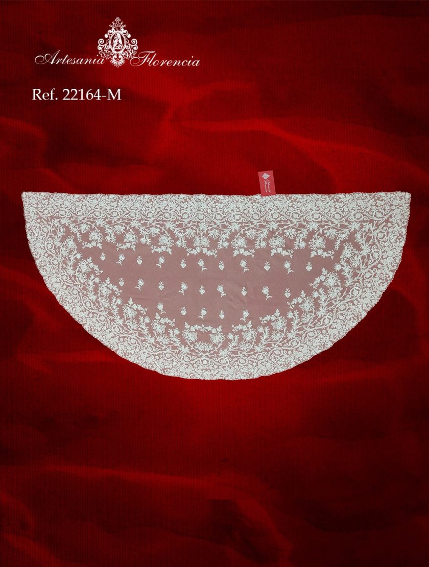 Mantilla de Media Luna