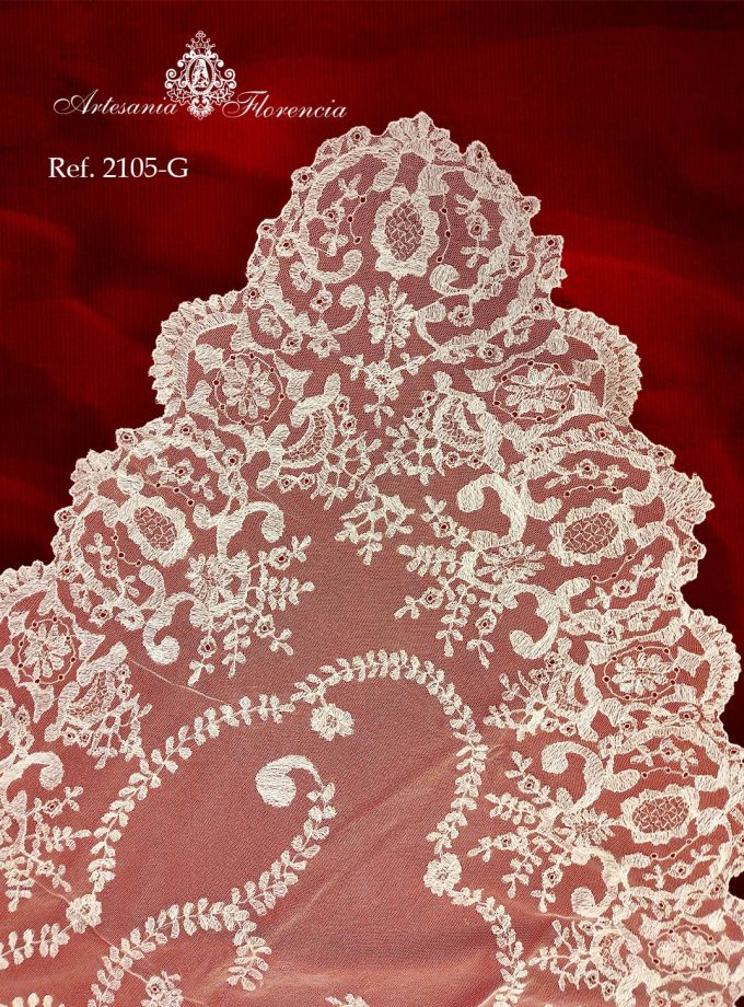 Mantilla de Media Luna