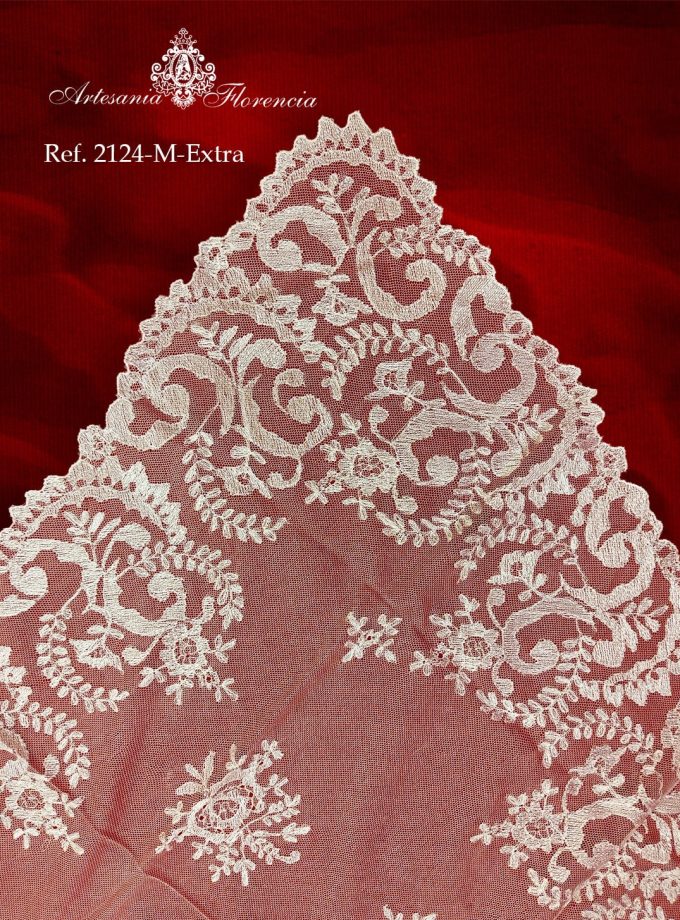 Mantilla de Media Luna
