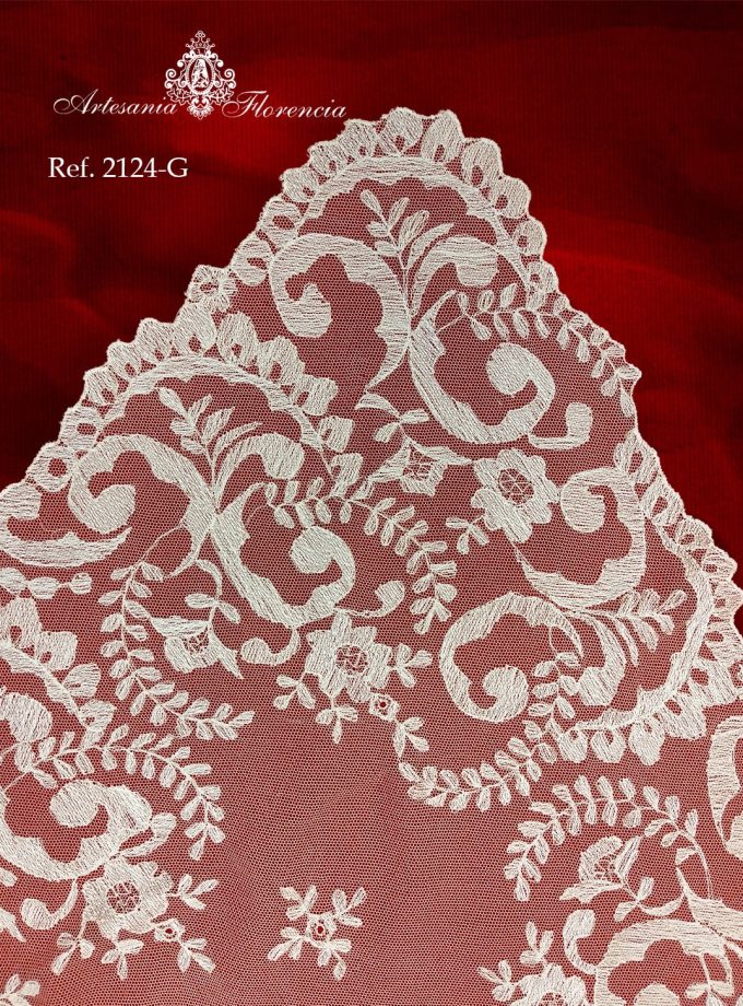 Mantilla de Media Luna