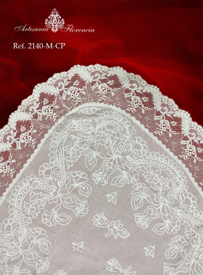 Mantilla de Media Luna