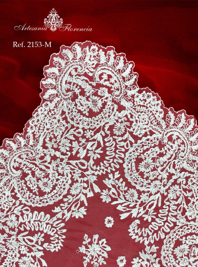 Mantilla de Media Luna