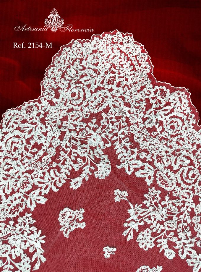 Mantilla de Media Luna