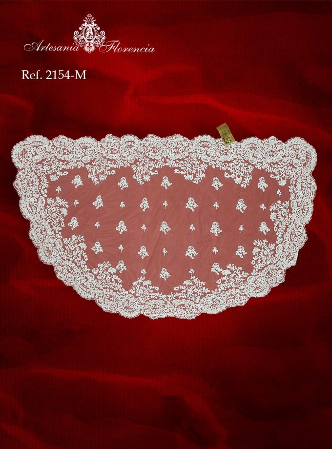 Mantilla de Media Luna