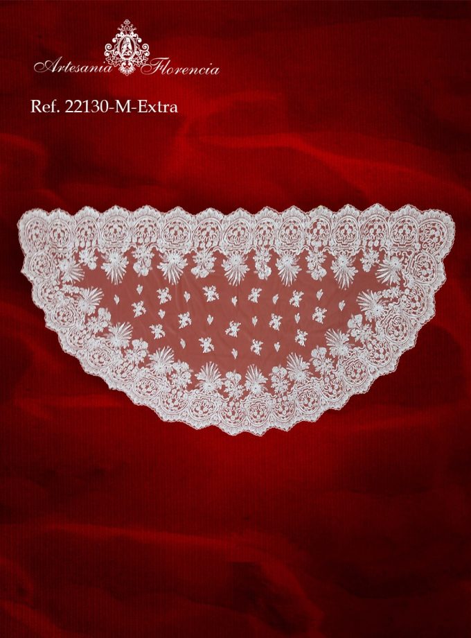 Mantilla de Media Luna